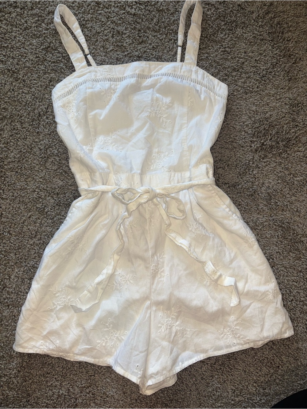 Hollister White Eyelet Embroidered Romper Size S Cottagecore Boho Summer